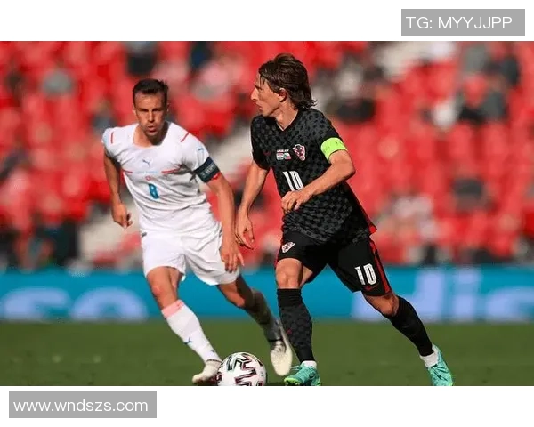 广州足球队转型之路：从传统强队到现代足球新标杆的探索与实践