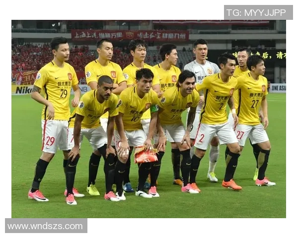 20170722恒大与上港激战正酣精彩瞬间回顾与赛后分析 20170722恒大与上港激战正酣精彩瞬间回顾与赛后分析