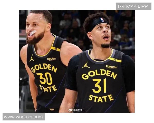 兄弟对决斯蒂芬库里与塞斯库里谁能在NBA赛场上笑到最后 兄弟对决斯蒂芬库里与塞斯库里谁能在NBA赛场上笑到最后