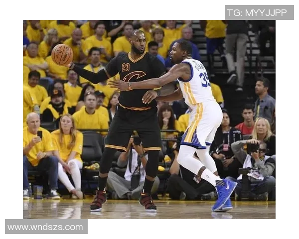 去年勇士与骑士对决精彩回顾及最终比分分析 去年勇士与骑士对决精彩回顾及最终比分分析